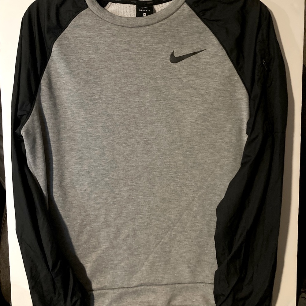 Nike Dri-fit sweatshirt. Size M